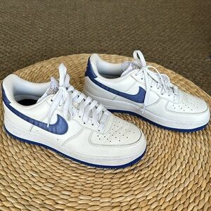 Nike Air Force 1 Shoes in White and Blue